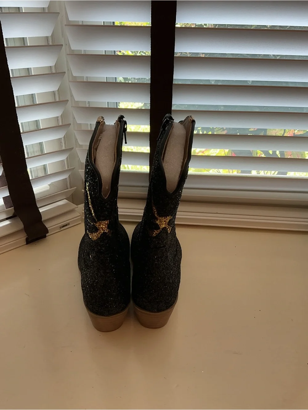 Women's Glitter Western Boots - Black & Gold